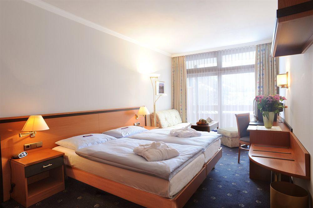 צל-אם-זי Alpin- Das Sporthotel, Summercard Included May - September מראה חיצוני תמונה