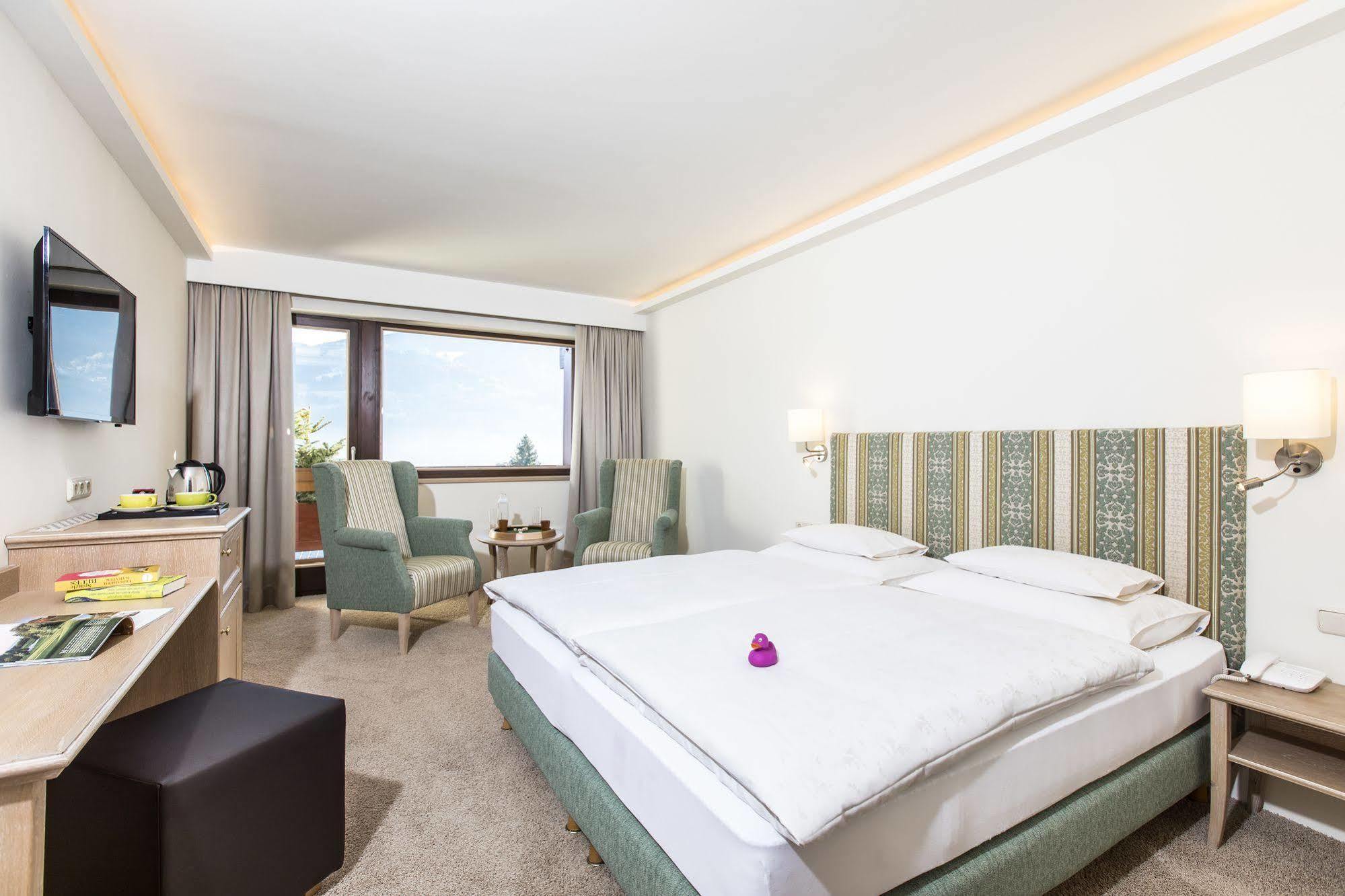 צל-אם-זי Alpin- Das Sporthotel, Summercard Included May - September מראה חיצוני תמונה